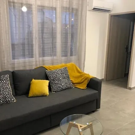 Apartment Explore The World 1 *